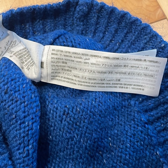 🍀Sale 4/$20 Abercrombie & Fitch Nordic style sweater dress - Picture 8 of 10